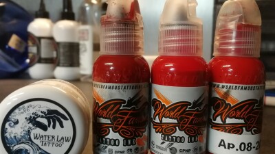 Inchiostri e creme vegani per tatuaggi vegani